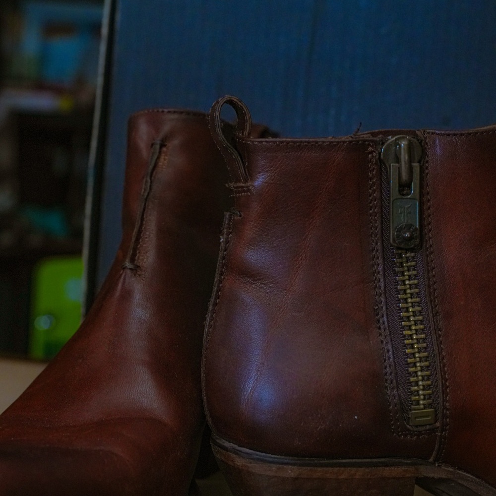 Frye Rich Brown Leather Ankle Boots - Picture 3 of 8